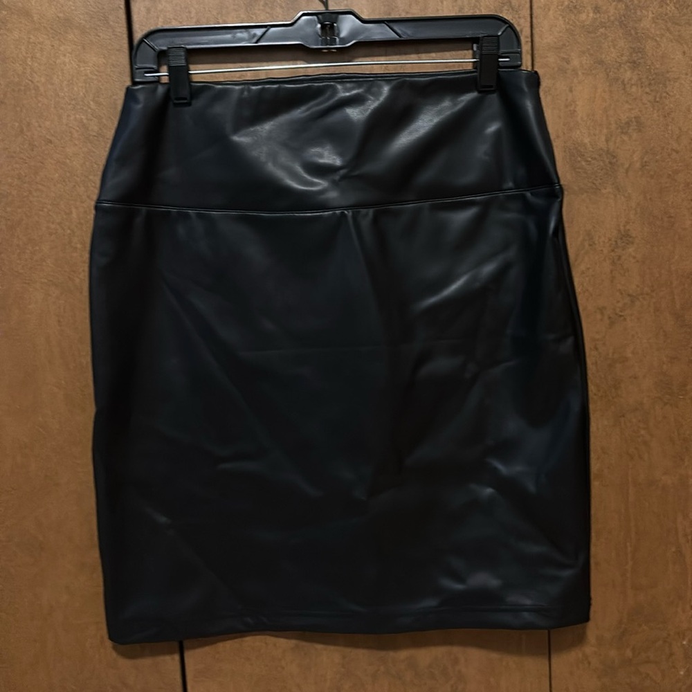 RD Style Vegan Leather Skirt, sz. large